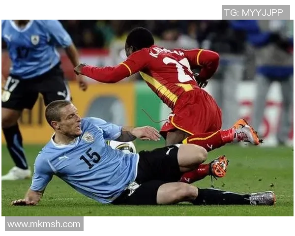 2010年南非世界杯乌拉圭对决精彩回顾与经典瞬间分析 2010年南非世界杯乌拉圭对决精彩回顾与经典瞬间分析