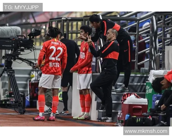 足协杯精彩对决恒大与富力重拨赛场再续恩怨情仇